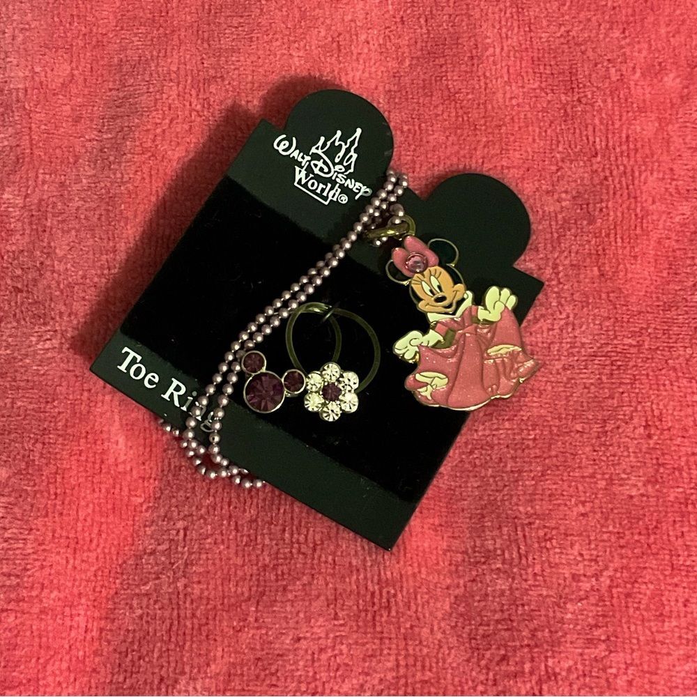 Vintage 2002 Disney World Parks & Resorts Souvenir TOe Ring and Necklace Minnie